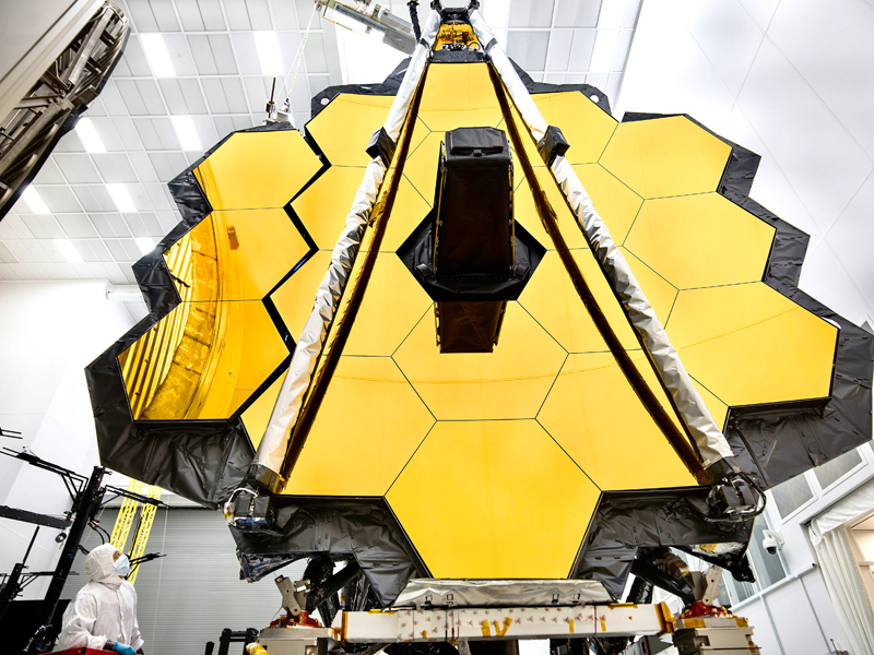 JWST’s 18-segment primary mirr