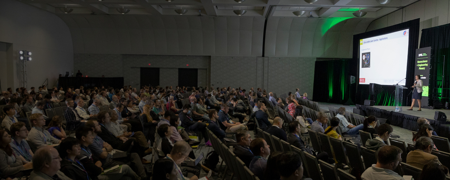 Speaker and audience of a contract proceedings conference